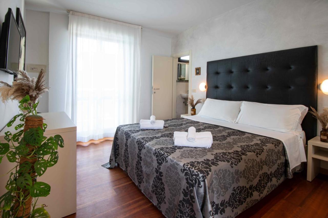 Hotel Baby B&B Milano Marittima Eksteriør billede