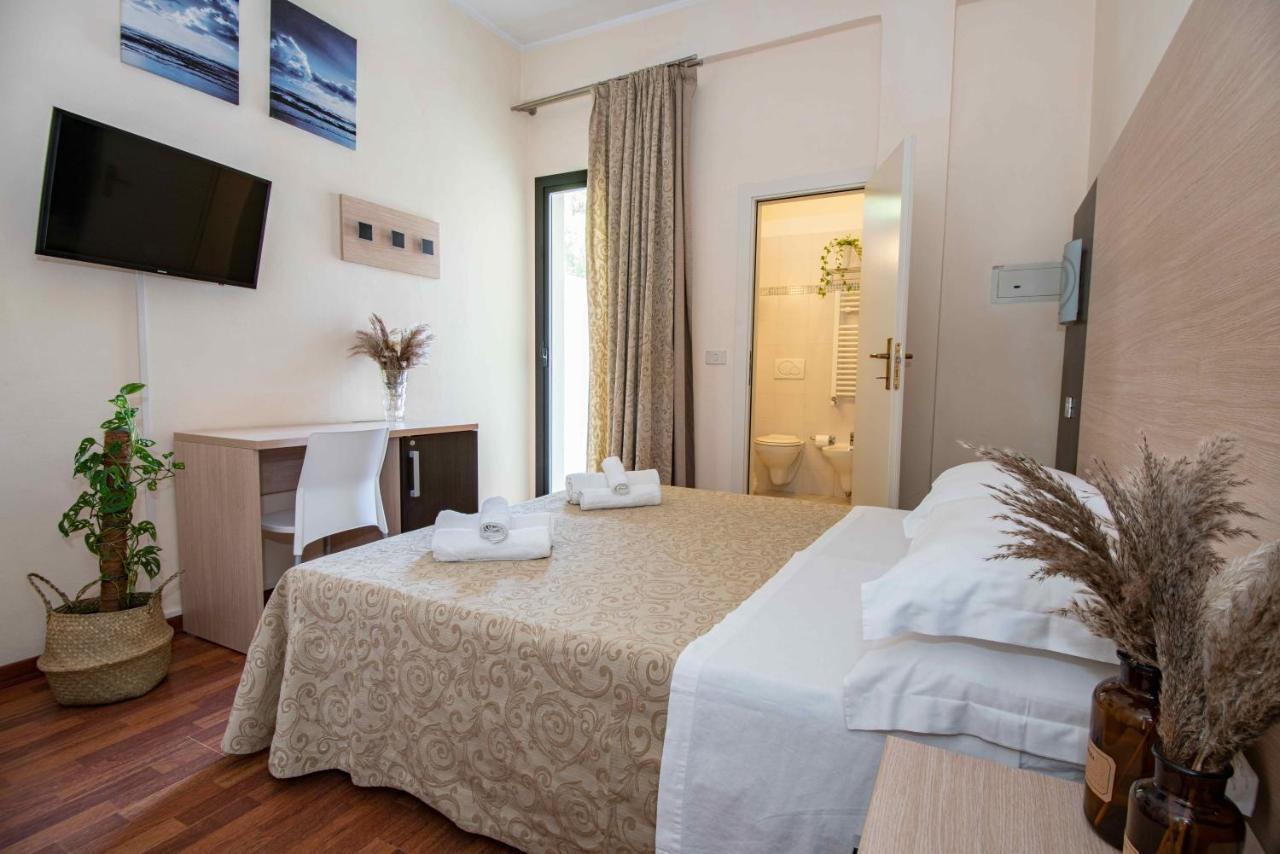 Hotel Baby B&B Milano Marittima Eksteriør billede