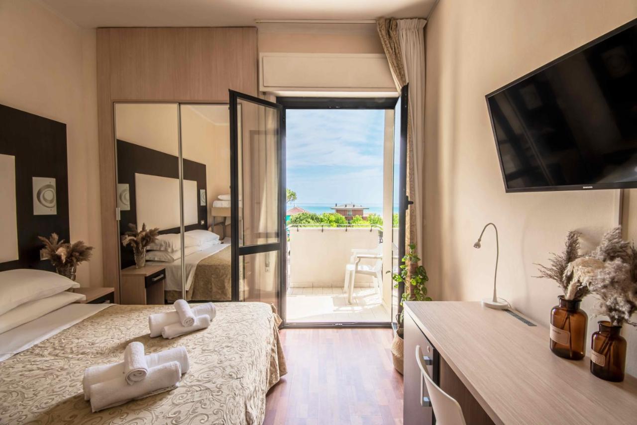 Hotel Baby B&B Milano Marittima Eksteriør billede
