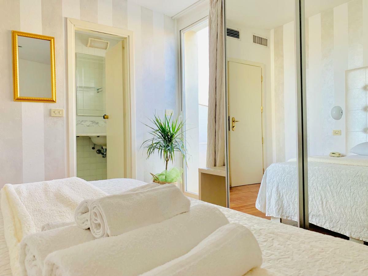 Hotel Baby B&B Milano Marittima Eksteriør billede
