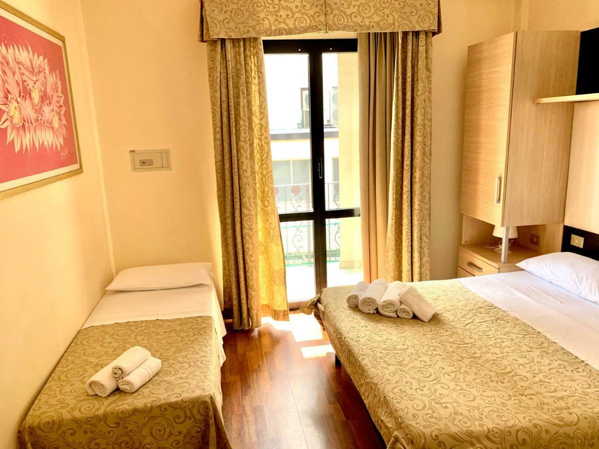 Hotel Baby B&B Milano Marittima Eksteriør billede