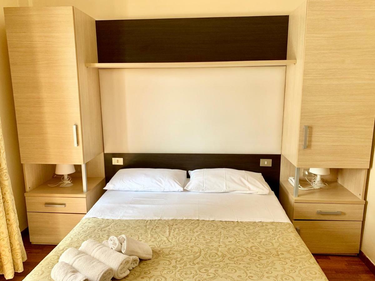 Hotel Baby B&B Milano Marittima Eksteriør billede