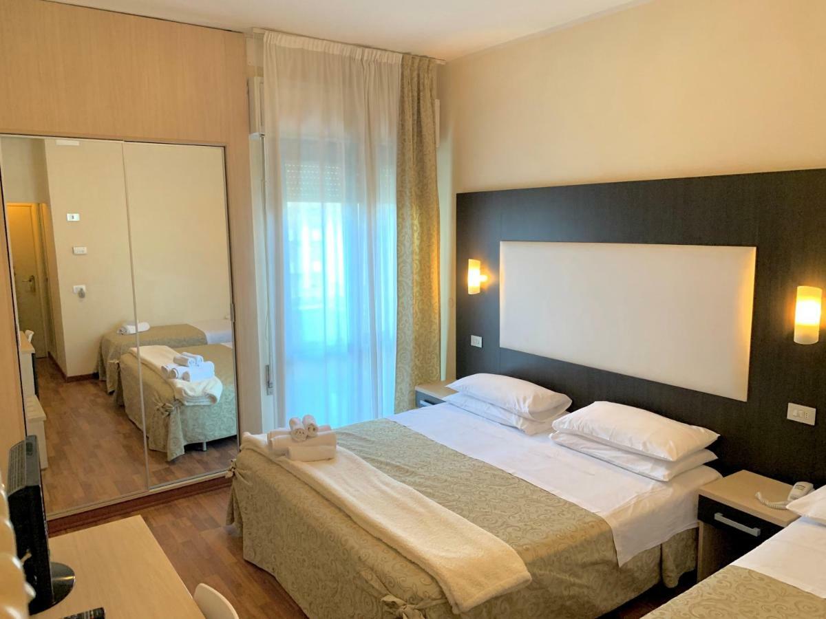 Hotel Baby B&B Milano Marittima Eksteriør billede